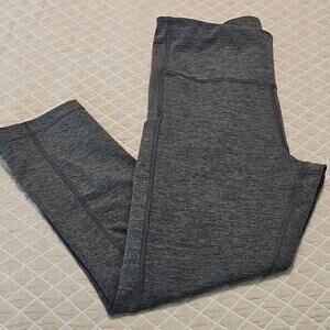 Athleta ultimate stash pocket capri Small